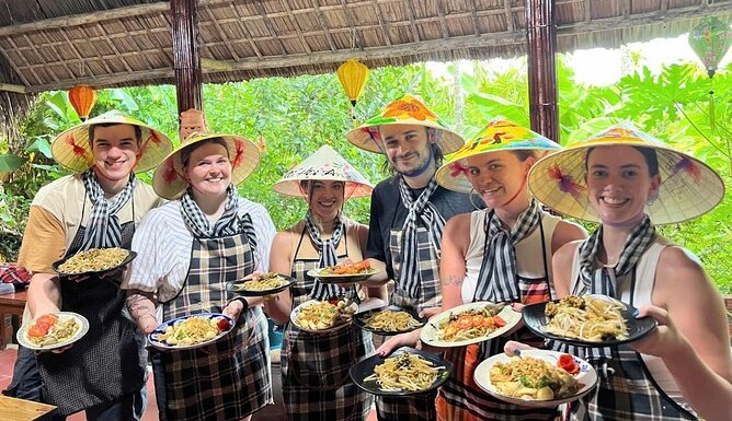 Cooking Class And Basket Boat Tour